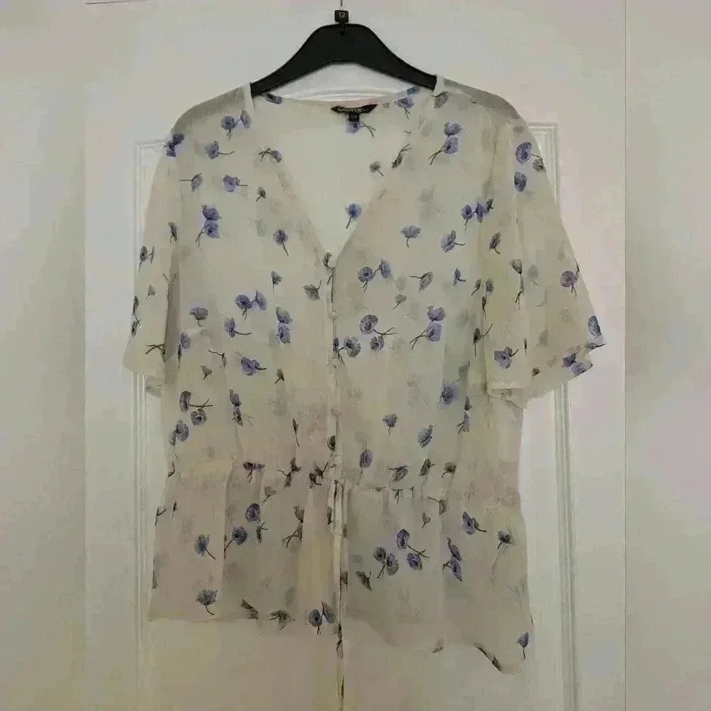 Cream with blue flowers George size large blouse